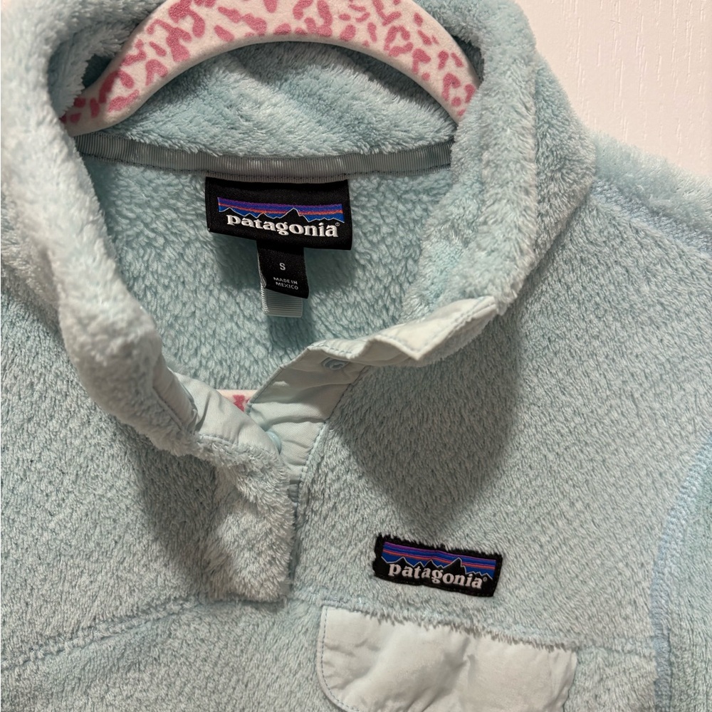 Patagonia Women’s Light Aqua Snap-Button Fleece Pullover - Picture 2 of 5